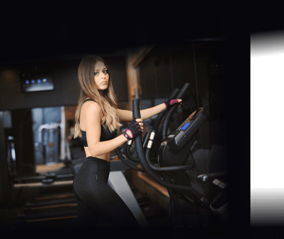 pretty-women-doing-cardio